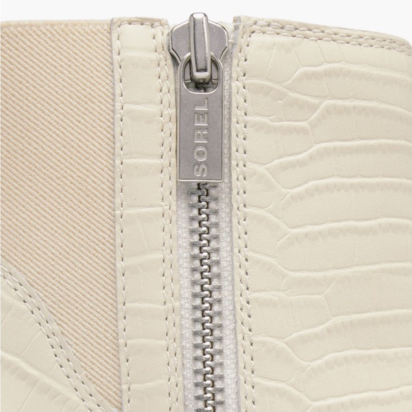 NIB Sorel Caribou X Heel Chelsea Boot Chalk White Waterproof Platform - Picture 3 of 7